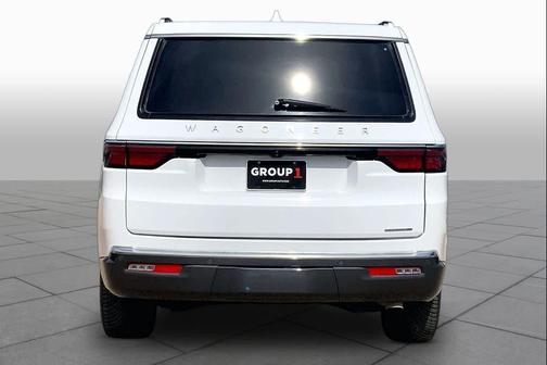 Diamond Black Crystal Pearlcoat 2022 Jeep Wagoneer Series III 4x2