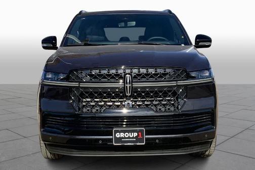 Gray 2025 Lincoln Navigator Reserve