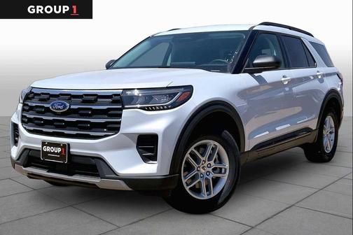 Space White Metallic 2026 Ford Explorer Active