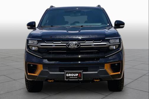 Agate Black Metallic 2026 Ford Expedition Tremor