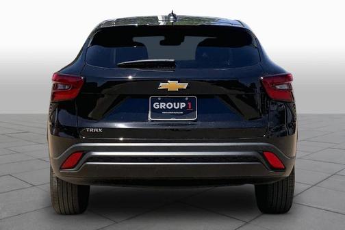 Mosaic Black Metallic 2025 Chevrolet Trax LS