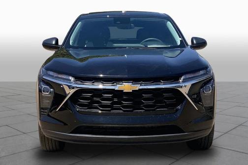 Mosaic Black Metallic 2025 Chevrolet Trax LS