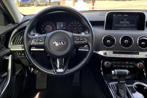 2018 Kia Stinger Base