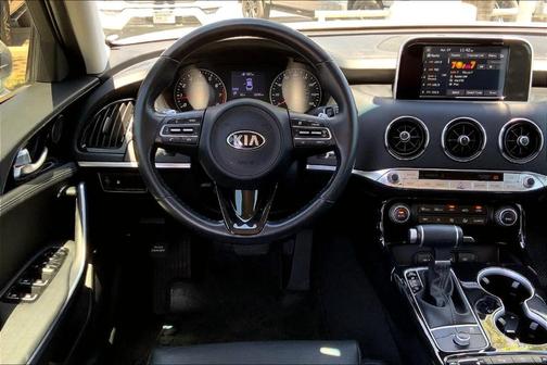 2018 Kia Stinger Base