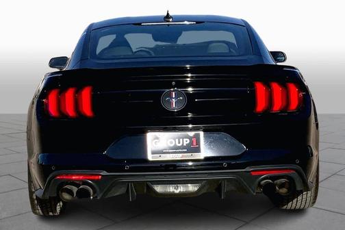 2022 Ford Mustang EcoBoost Premium