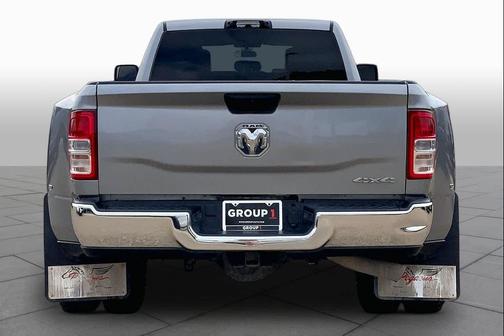Billet Silver Metallic Clearcoat 2023 RAM 3500 Tradesman Crew Cab 4x4 8' Box