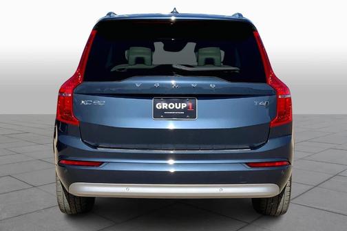 2022 Volvo XC90 T6 Momentum 6 Passenger