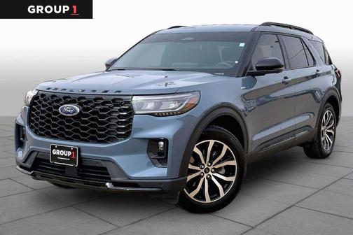 Vapor Blue Metallic 2025 Ford Explorer ST-Line
