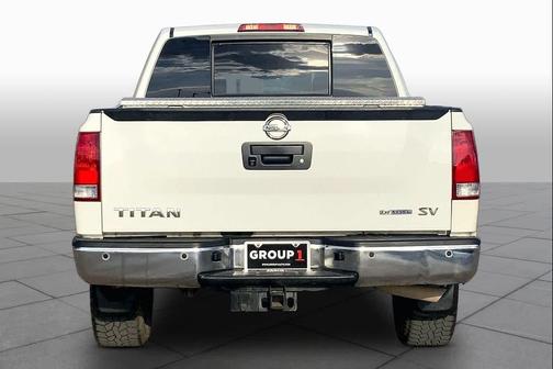 Glacier White 2014 Nissan Titan SV