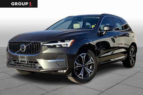 2022 Volvo XC60 B5 Momentum