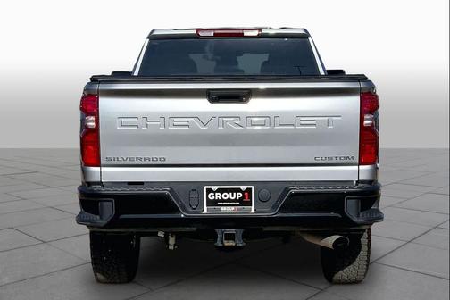 Sterling Gray Metallic 2026 Chevrolet Silverado 2500 Custom