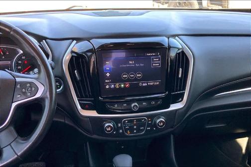 2021 Chevrolet Traverse LT Cloth