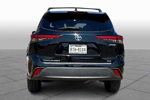 2022 Toyota Highlander Hybrid Bronze Edition