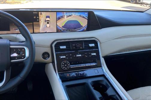 2025 Nissan Armada Platinum