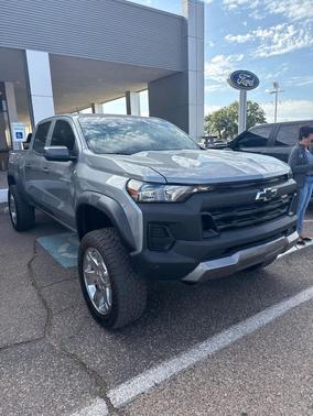 Sterling Gray Metallic 2025 Chevrolet Colorado Trail Boss