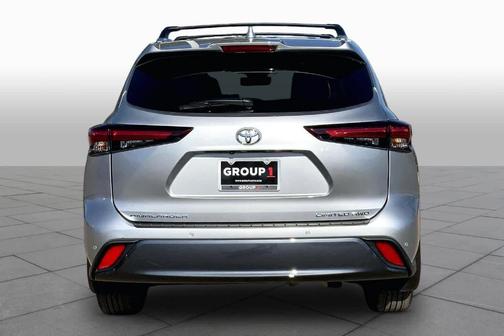 Celestial Silver Metallic 2025 Toyota Highlander Limited