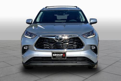 Celestial Silver Metallic 2025 Toyota Highlander Limited