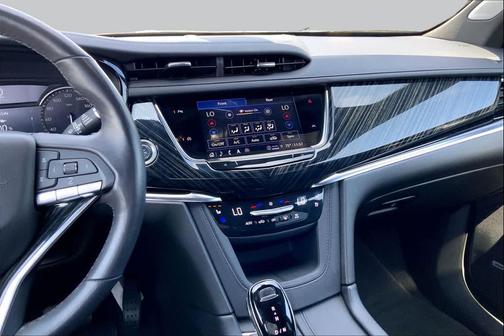 Argent Silver Metallic 2025 Cadillac XT6 Premium Luxury AWD