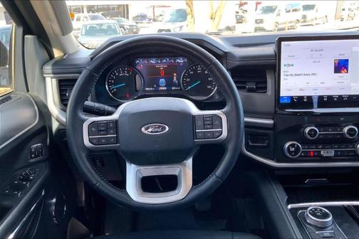 2022 Ford Expedition Max XLT