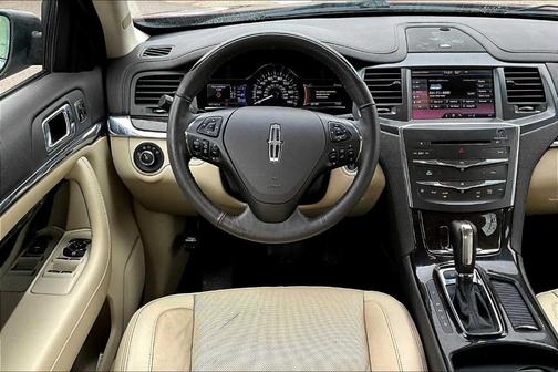 2015 Lincoln MKS Base