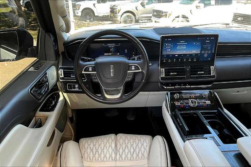 2022 Lincoln Navigator Black Label