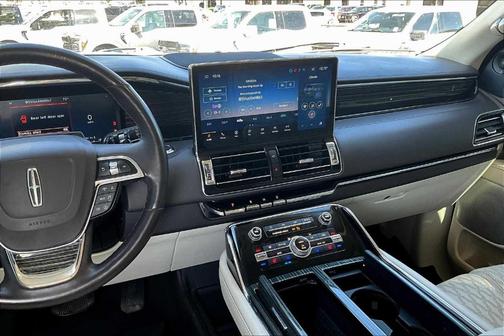 2022 Lincoln Navigator Black Label