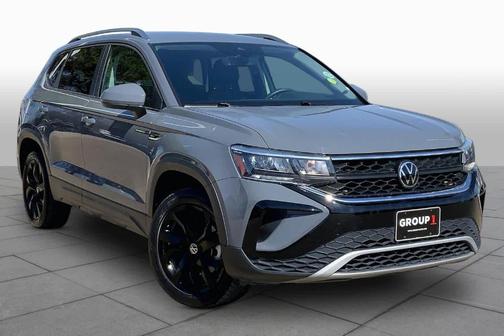 Pure Gray 2024 Volkswagen Taos 1.5T SE