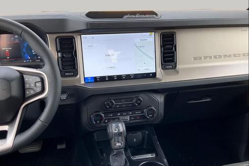 Desert Sand 2026 Ford Bronco Outer Banks