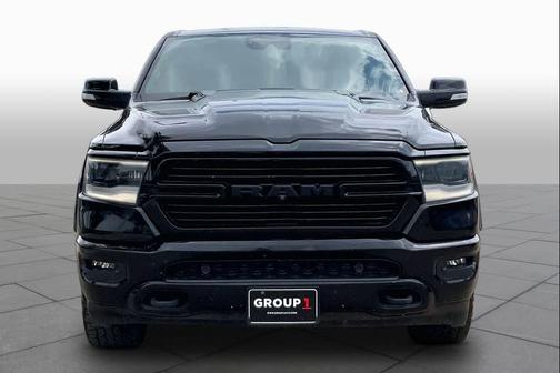 Diamond Black Crystal Pearlcoat 2019 RAM 1500 Laramie