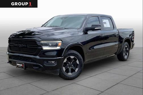 Diamond Black Crystal Pearlcoat 2019 RAM 1500 Laramie