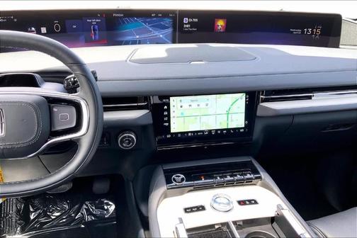 White 2026 Lincoln Navigator L Reserve