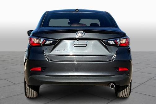 2019 Toyota Yaris Sedan LE