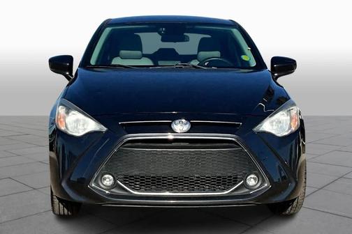 2019 Toyota Yaris Sedan LE