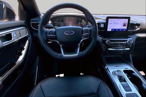Carbonized Gray Metallic 2023 Ford Explorer ST-Line