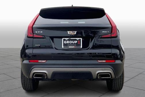 2022 Cadillac XT4 Premium Luxury