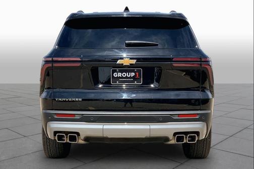 Mosaic Black Metallic 2025 Chevrolet Traverse LT