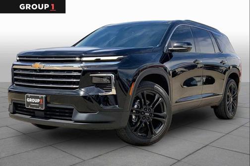 Mosaic Black Metallic 2025 Chevrolet Traverse LT