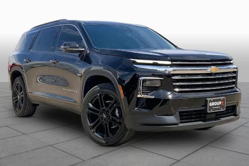 Mosaic Black Metallic 2025 Chevrolet Traverse LT