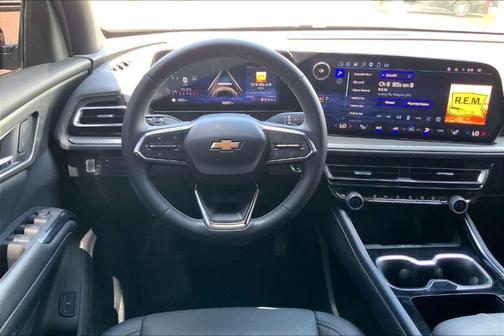 Mosaic Black Metallic 2025 Chevrolet Traverse LT