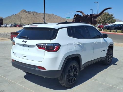 Bright White Clearcoat 2026 Jeep Compass Latitude Altitude
