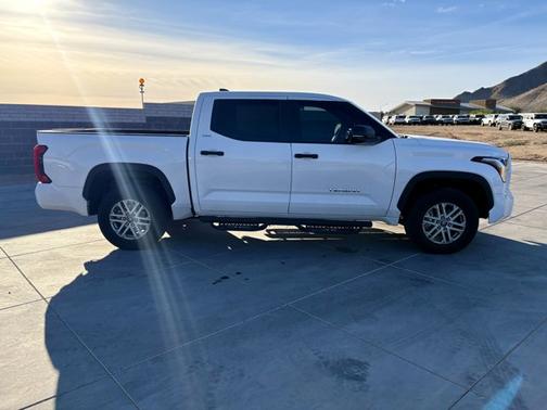 Ice Cap 2025 Toyota Tundra SR5