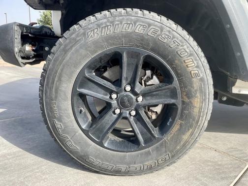 2023 Jeep Wrangler Sport Altitude