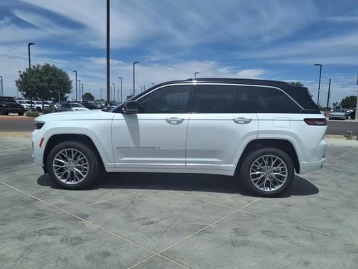 2025 Jeep Grand Cherokee Summit