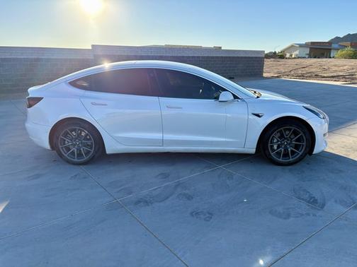 2020 Tesla Model 3 Standard Range
