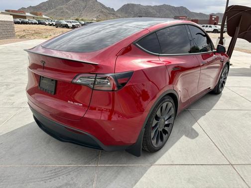 2024 Tesla Model Y Performance