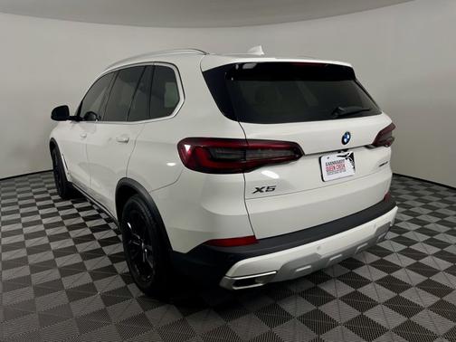 2023 BMW X5 sDrive40i