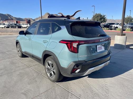 Pluton Blue/Black Roof 2024 Kia Seltos S