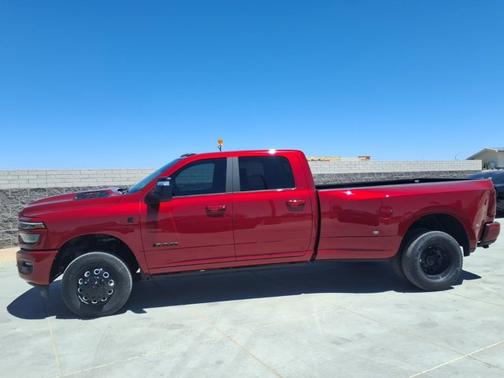 Molten Red Pearlcoat 2026 RAM 3500 Laramie