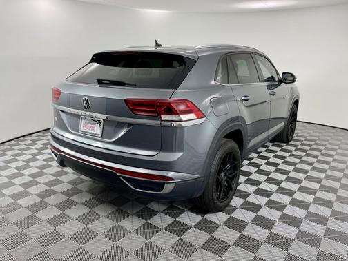2020 Volkswagen Atlas Cross Sport 2.0T SE w/Technology