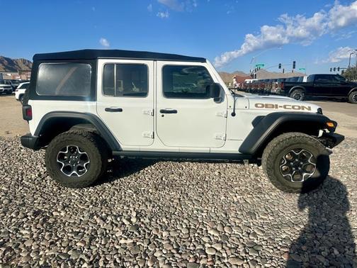 Bright White Clearcoat 2023 Jeep Wrangler Rubicon